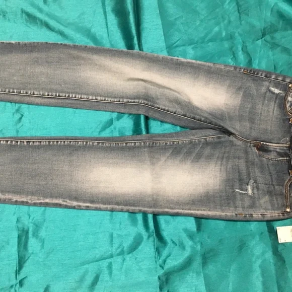 Buffalo Distressed jeans - Picture 2 of 6
